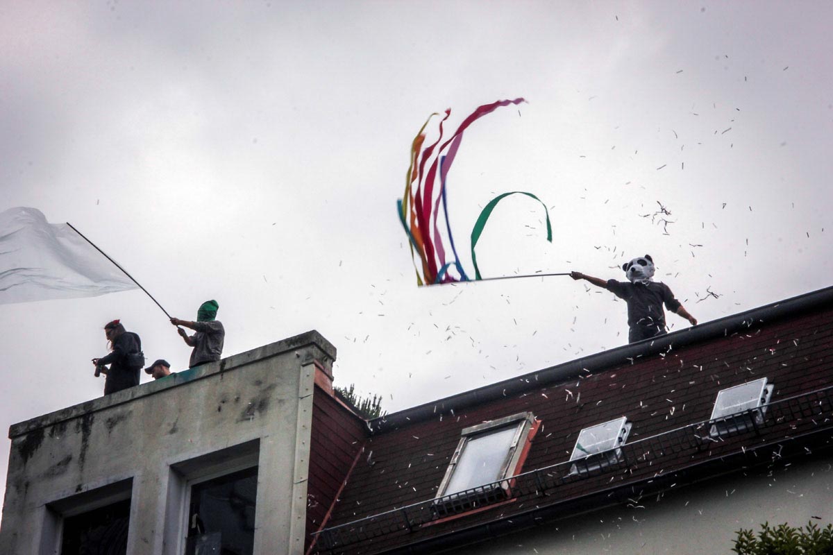 We'll come united: Array