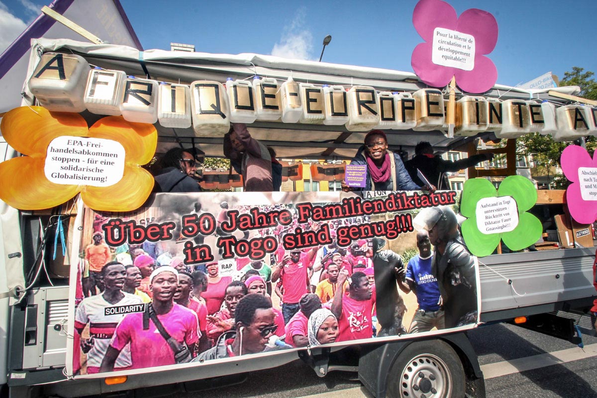 We'll come united: Array