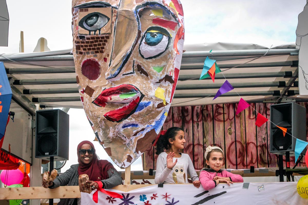 We'll come united: Array