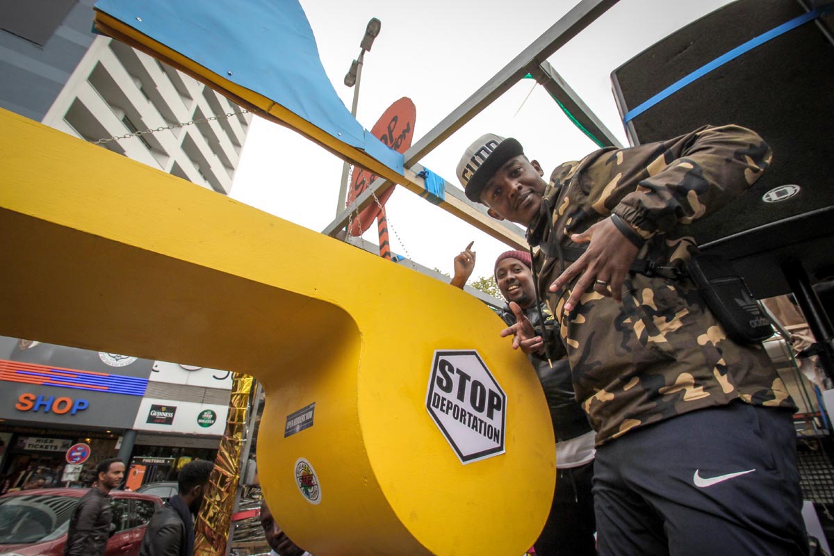 We'll come united: Array