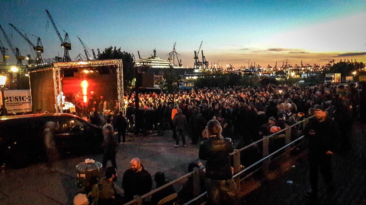 We'll come united: Array