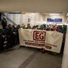 Endegelände 26.10.2018: Der Sonerzug aus Prag kommt in Dueren an. Alle AktivistInnen aus dem Zug sollen duch eine polizeiliche Ausweiskontrolle. Diese wehren sich in Form einer Sitzblockade im Bahnhofsbereich dagegen.:    Array
