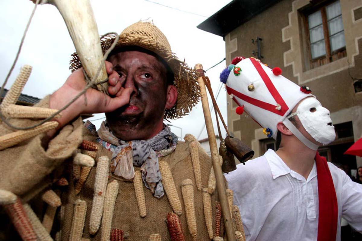 LA VIJANERA, CELEBRANDO EL AÑO NUEVO PAGANO: Array