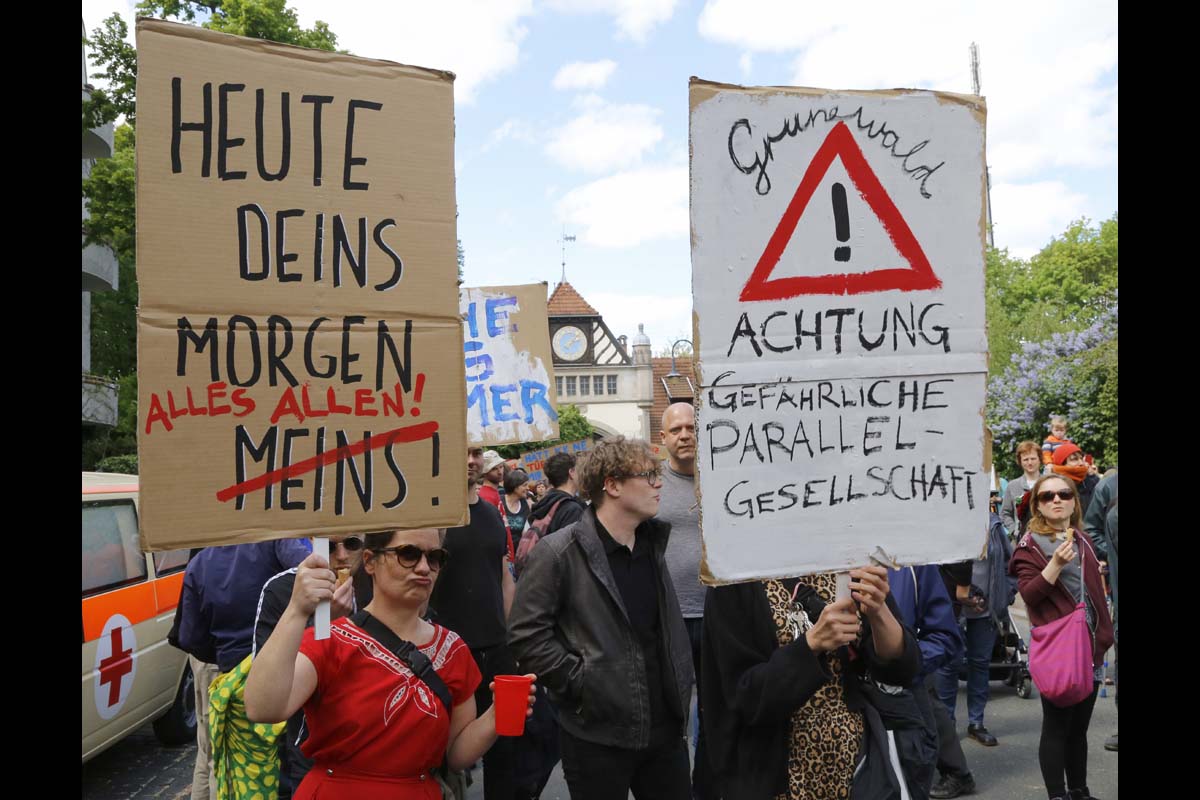 Grunewaldemo gegen Spekulanten und Reichtum: 