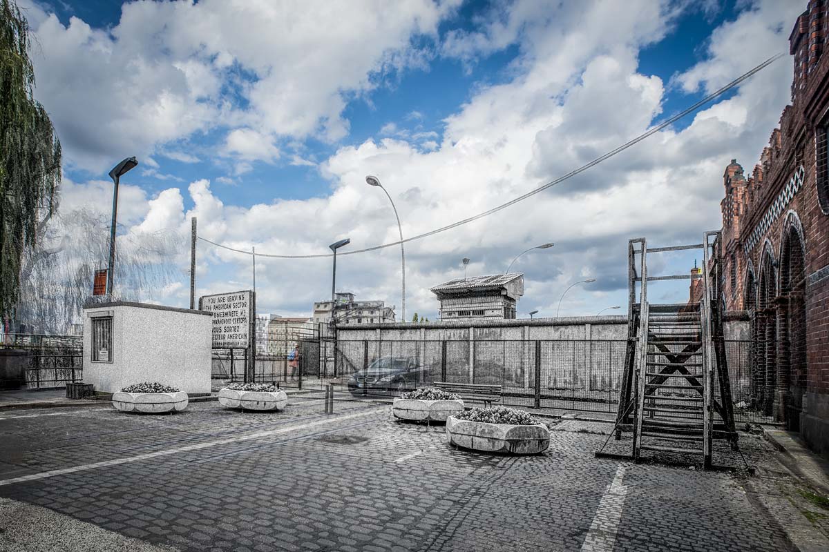 The Berlin Wall - is gone as long as it existed: Array