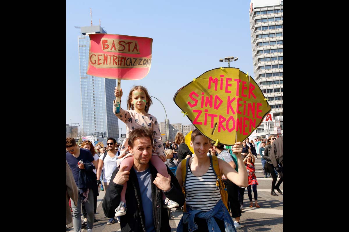 Grossdemonstration gegen hohe Mieten und gegen Deutsche Wohnen: Array