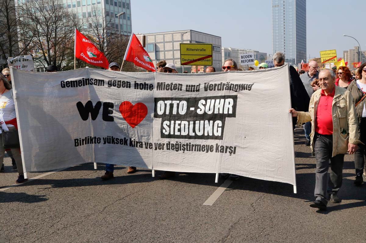 Grossdemonstration gegen hohe Mieten und gegen Deutsche Wohnen: Array