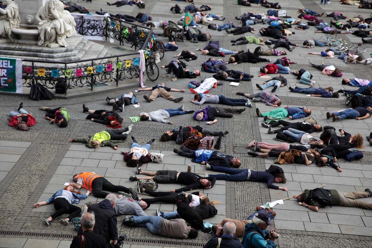 Extinction Rebellion Berlin, Massen Die-In 27. April 2019: Array