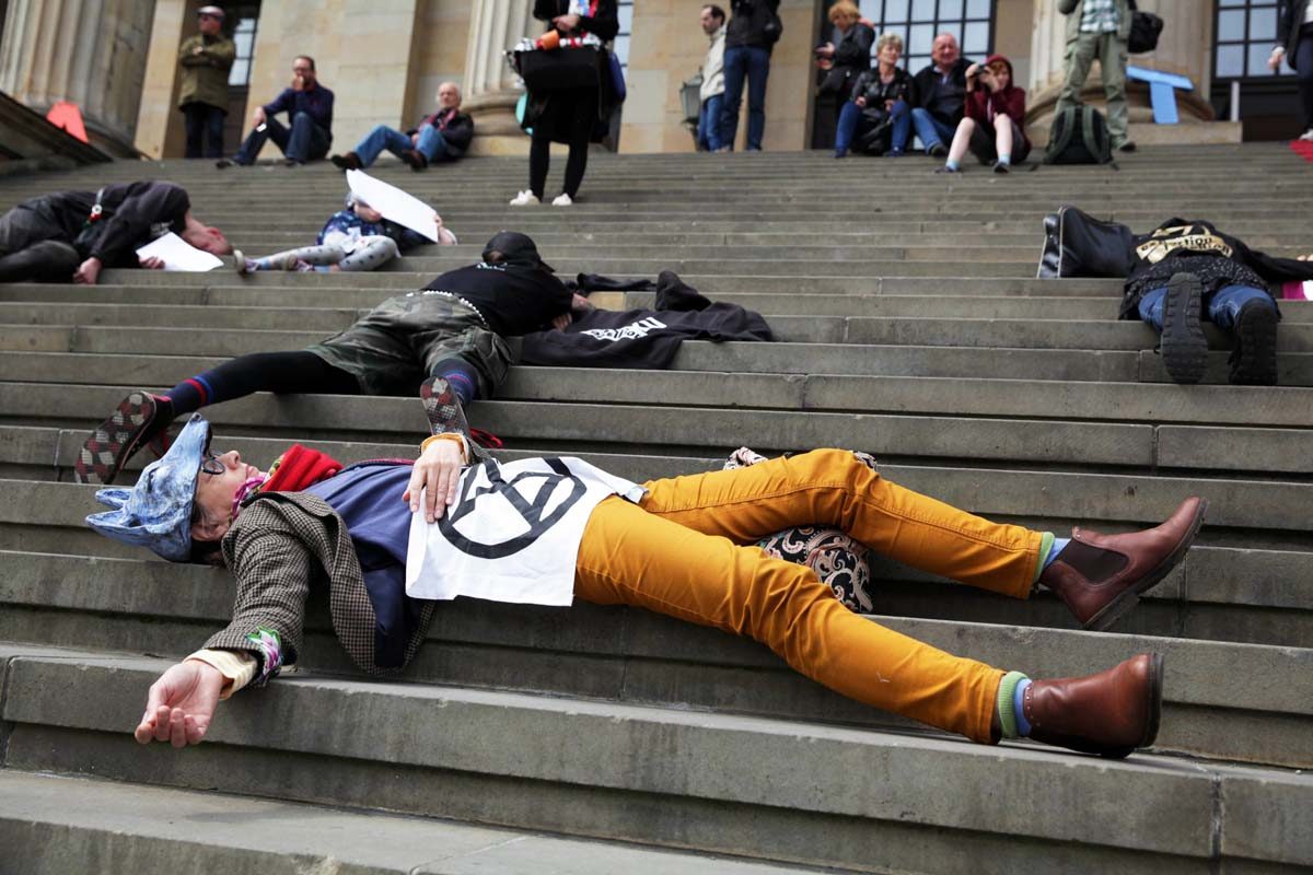 Extinction Rebellion Berlin, Massen Die-In 27. April 2019: Array
