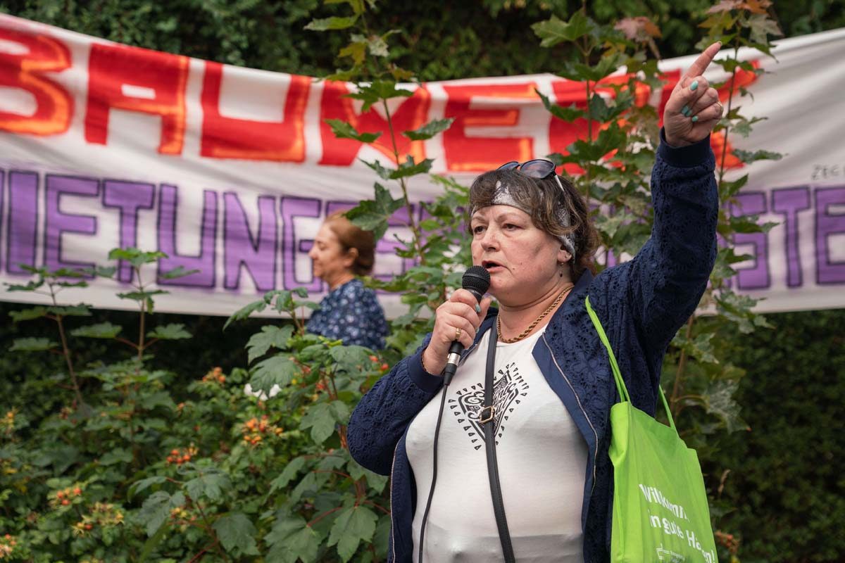 08.08.2019 Delegation aus Berlin während einer Kundgebung gegen die Immobilienfirma Bauwerk in Hamburg: 