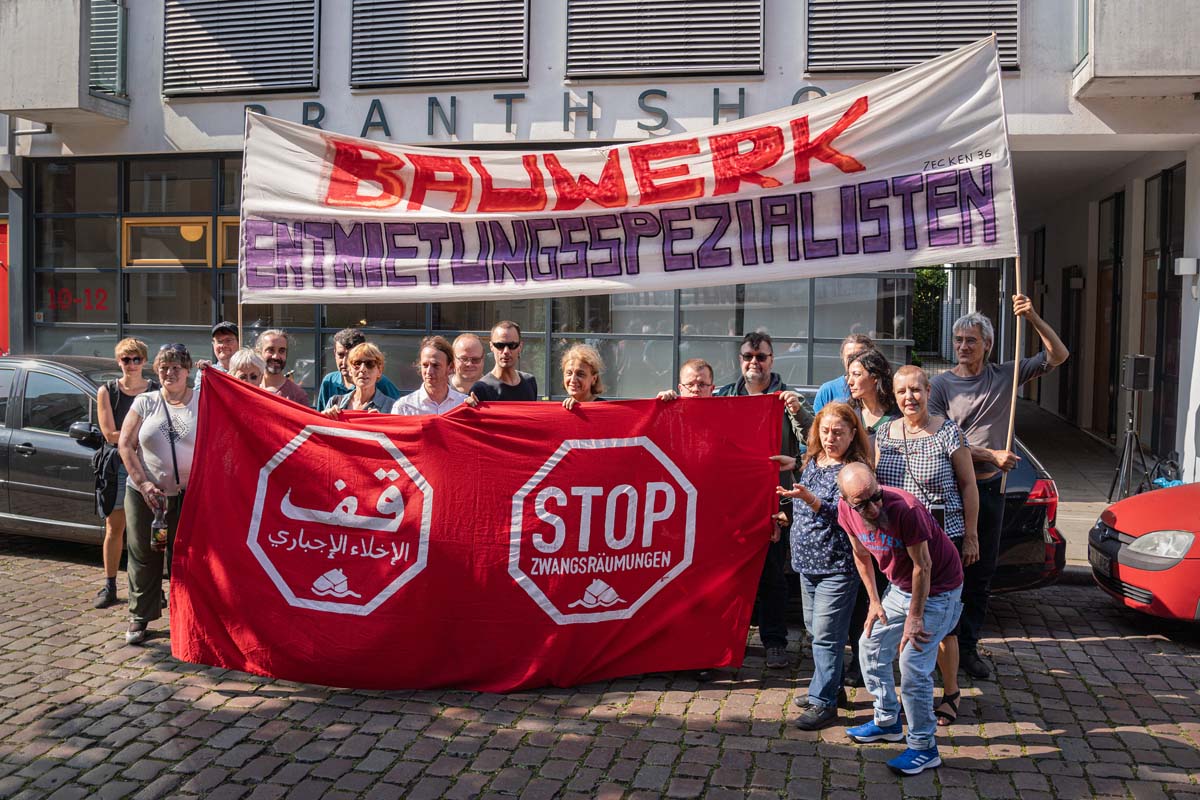 08.08.2019 Delegation aus Berlin während einer Kundgebung gegen die Immobilienfirma Bauwerk in Hamburg: 