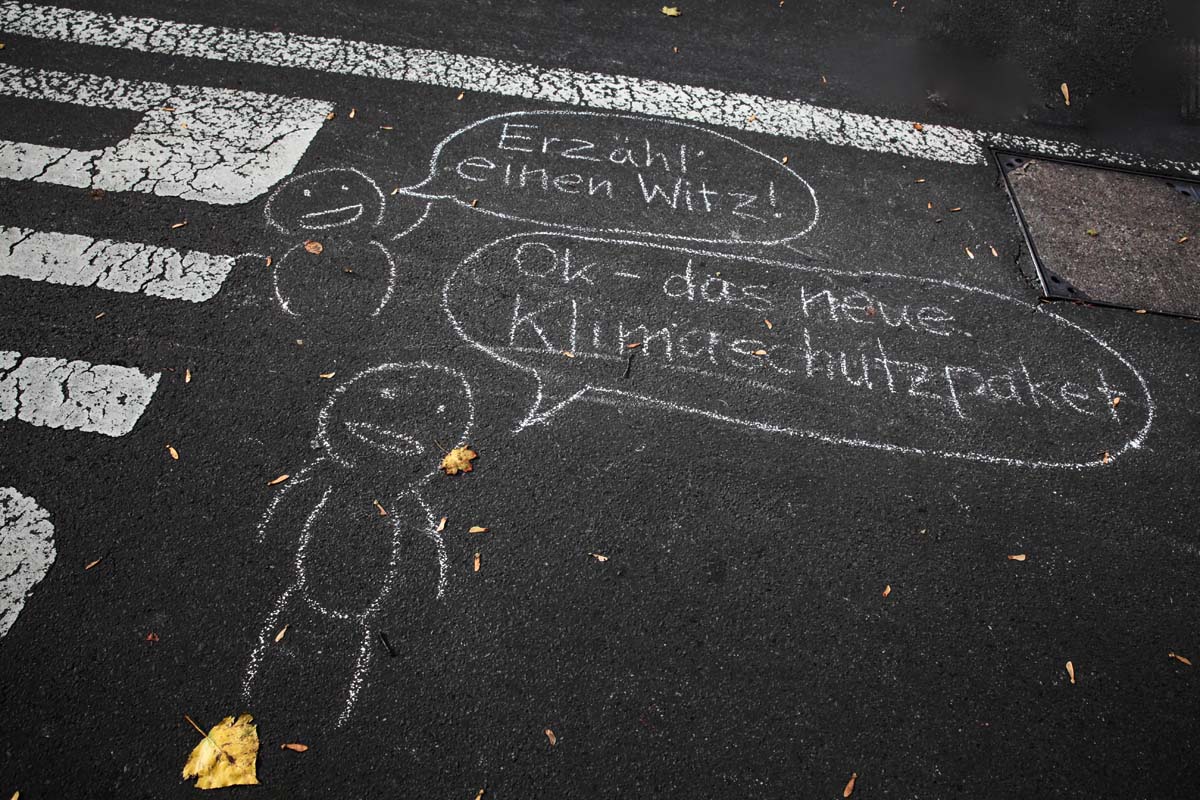 Extinction Rebellion - Aufstand gegen das Aussterben - Räumung Mühlendammbrücke: Array