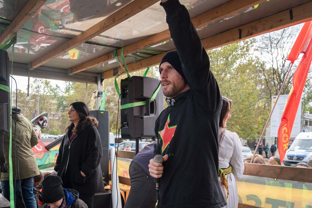 02.11.2019, Welt-Rojava Tag in Berlin: 