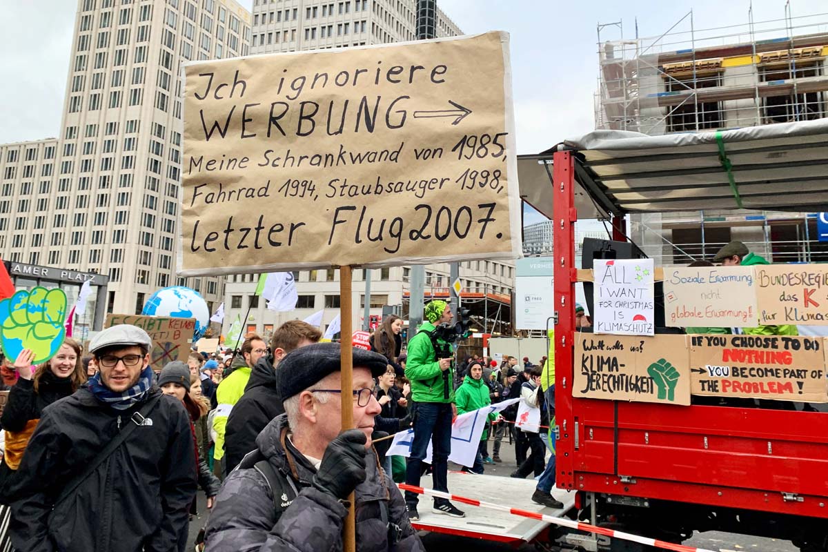 #NeustartKlima Demo Berlin: Array