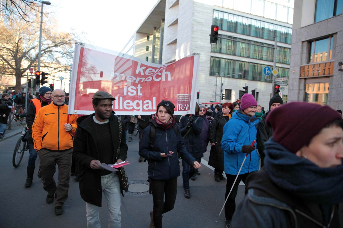 Seebrücke - WIR HABEN PLATZ – Aufnahme jetzt ermöglichen!: Array