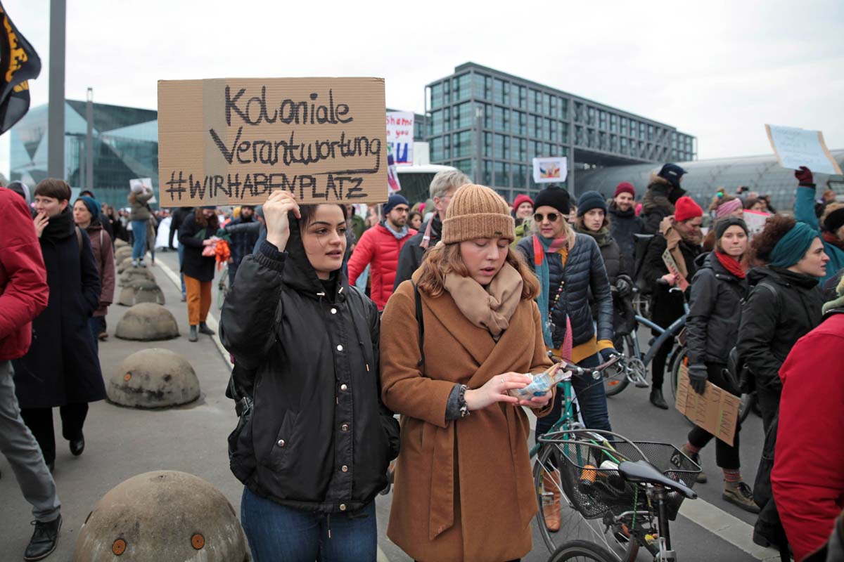 DEMO Europe, don't kill! Open the borders! Wir haben Platz! Berlin 07.03.2020: Array