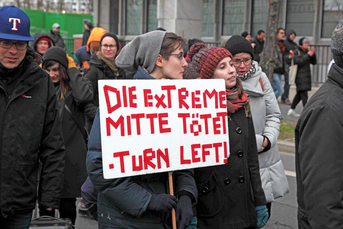 DEMO Europe, don't kill! Open the borders! Wir haben Platz! Berlin 07.03.2020: Array