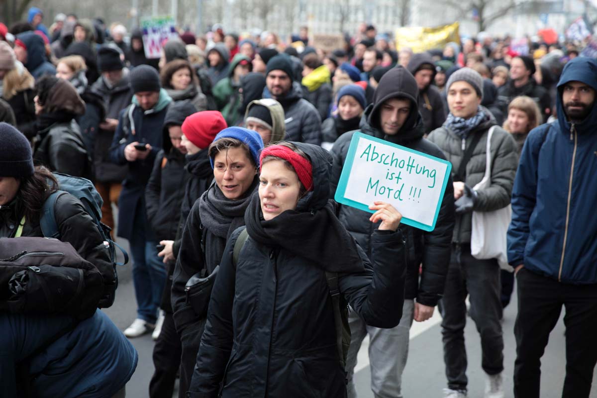 DEMO Europe, don't kill! Open the borders! Wir haben Platz! Berlin 07.03.2020: Array