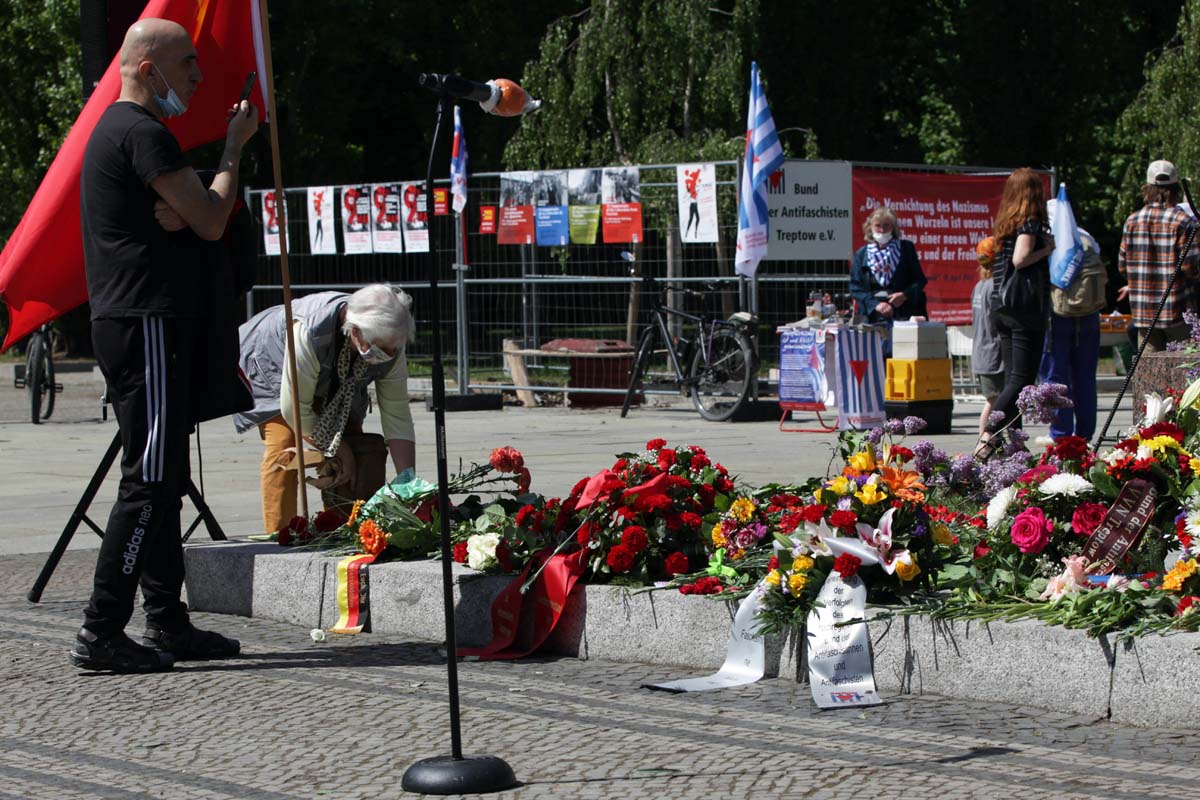 8. Mai 2020  75. Jahrestag der Befreiung vom Nationalsozialismus im Treptower Park: Array