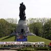 8. Mai 2020  75. Jahrestag der Befreiung vom Nationalsozialismus im Treptower Park:    Array