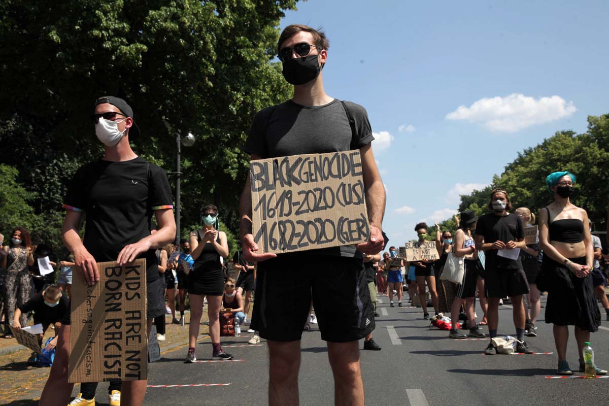 Black Lives Matter Protest in Berlin, Germany  27.05.2020: Array