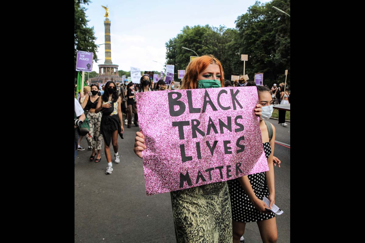 Deutschland hat ein #Rassismusproblem - Aktionswochenende gegen Polizeigewalt, Berlin Juli 2020: Array