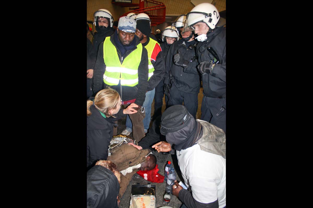 Oury Jalloh Gedenken 2012 in Dessau am 7.1.2012: 