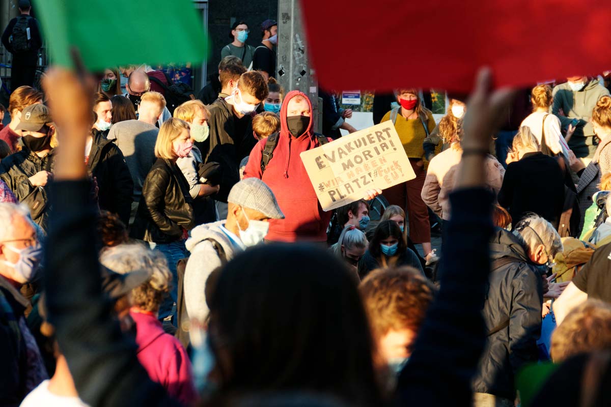 Aktion der Seebrücke zu Moria: Array