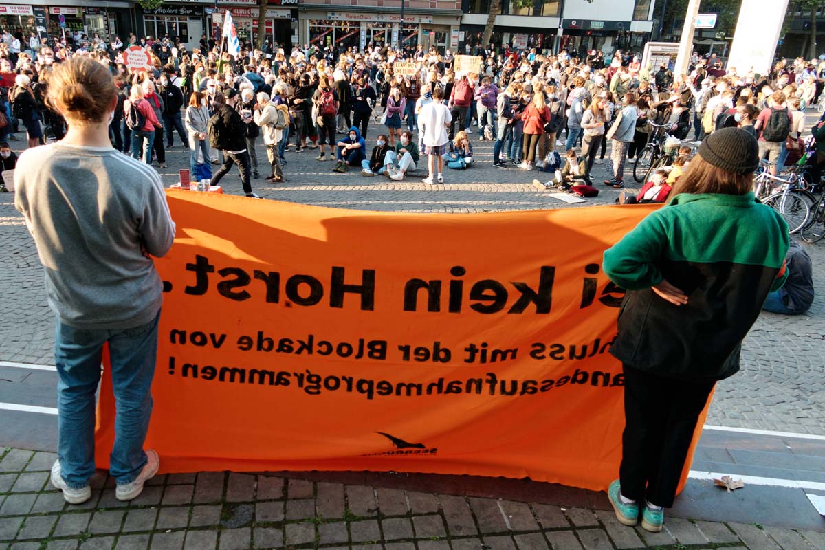 Aktion der Seebrücke zu Moria: Array