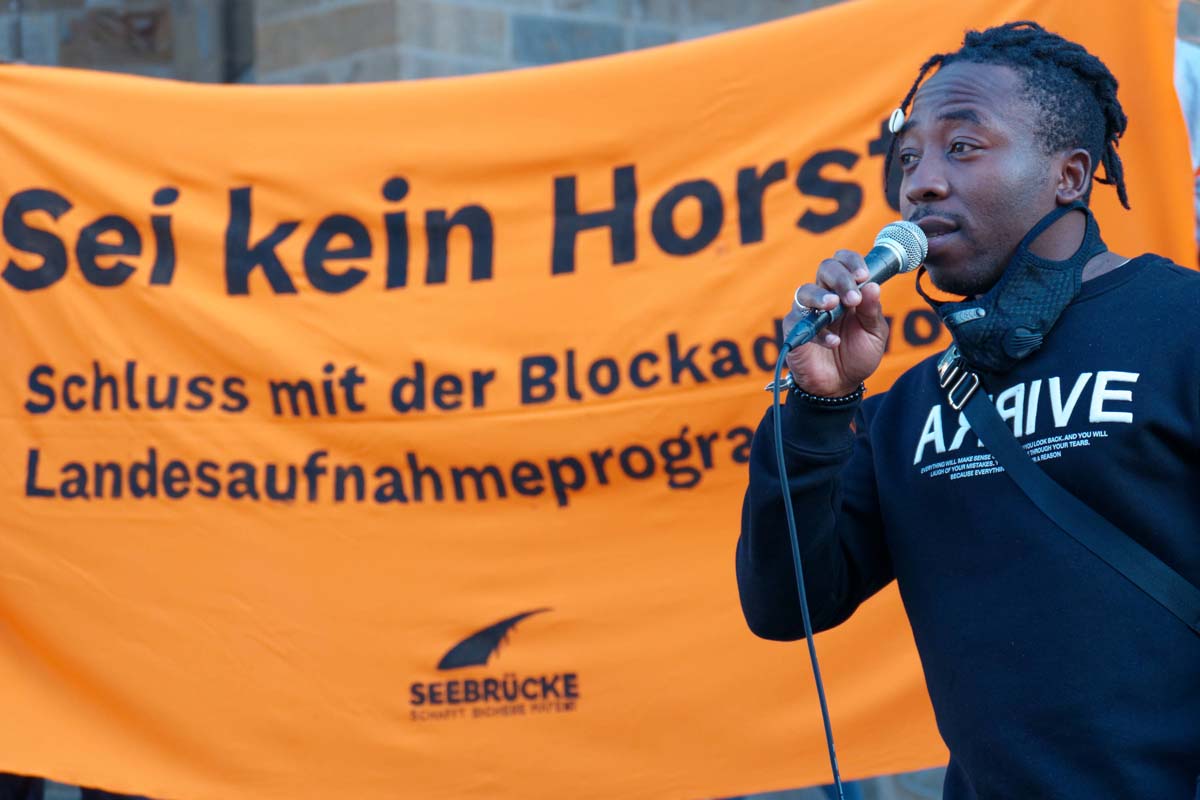 Aktion der Seebrücke zu Moria: Array