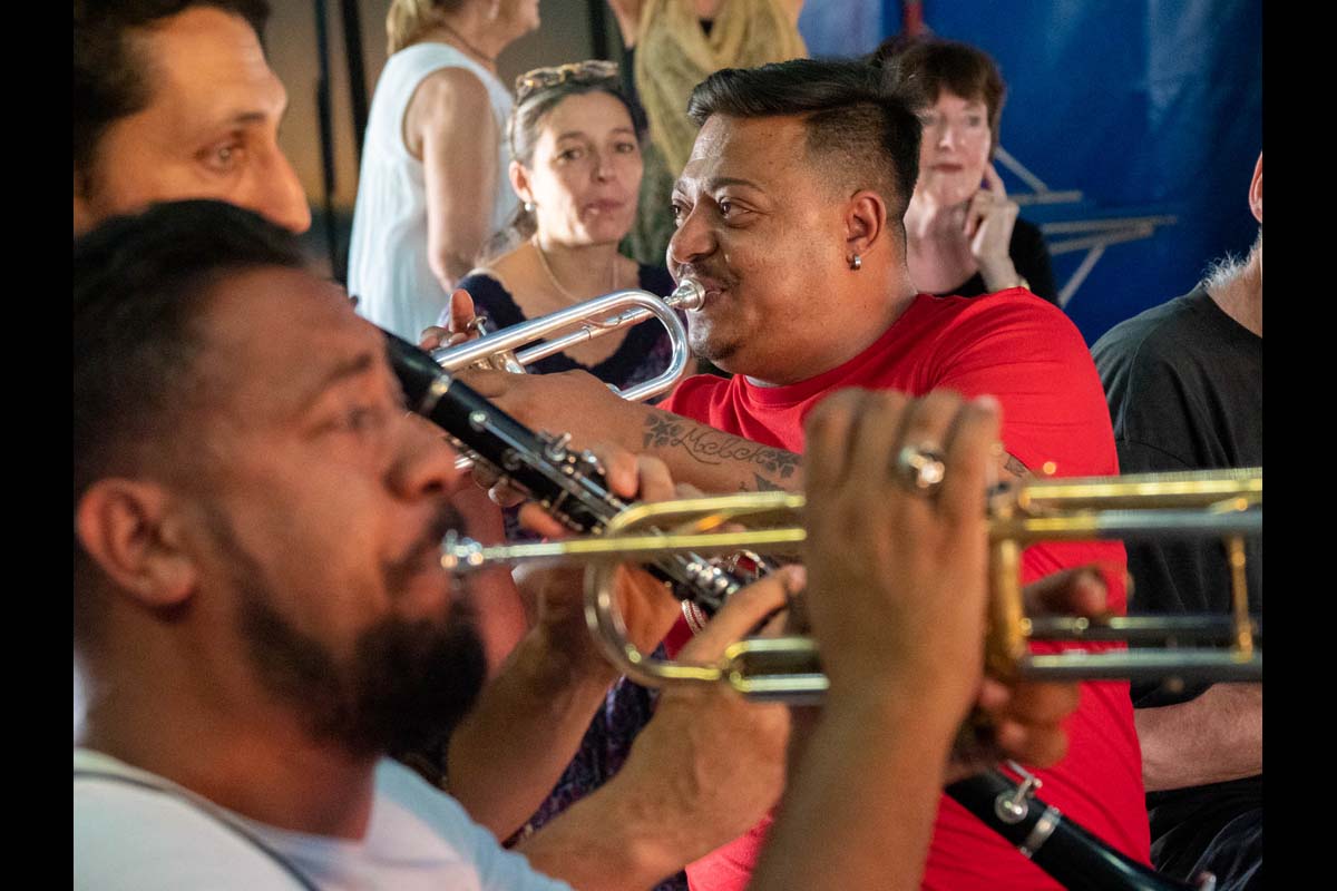 Kunst und Kultur - Roma Musik Festival: Array