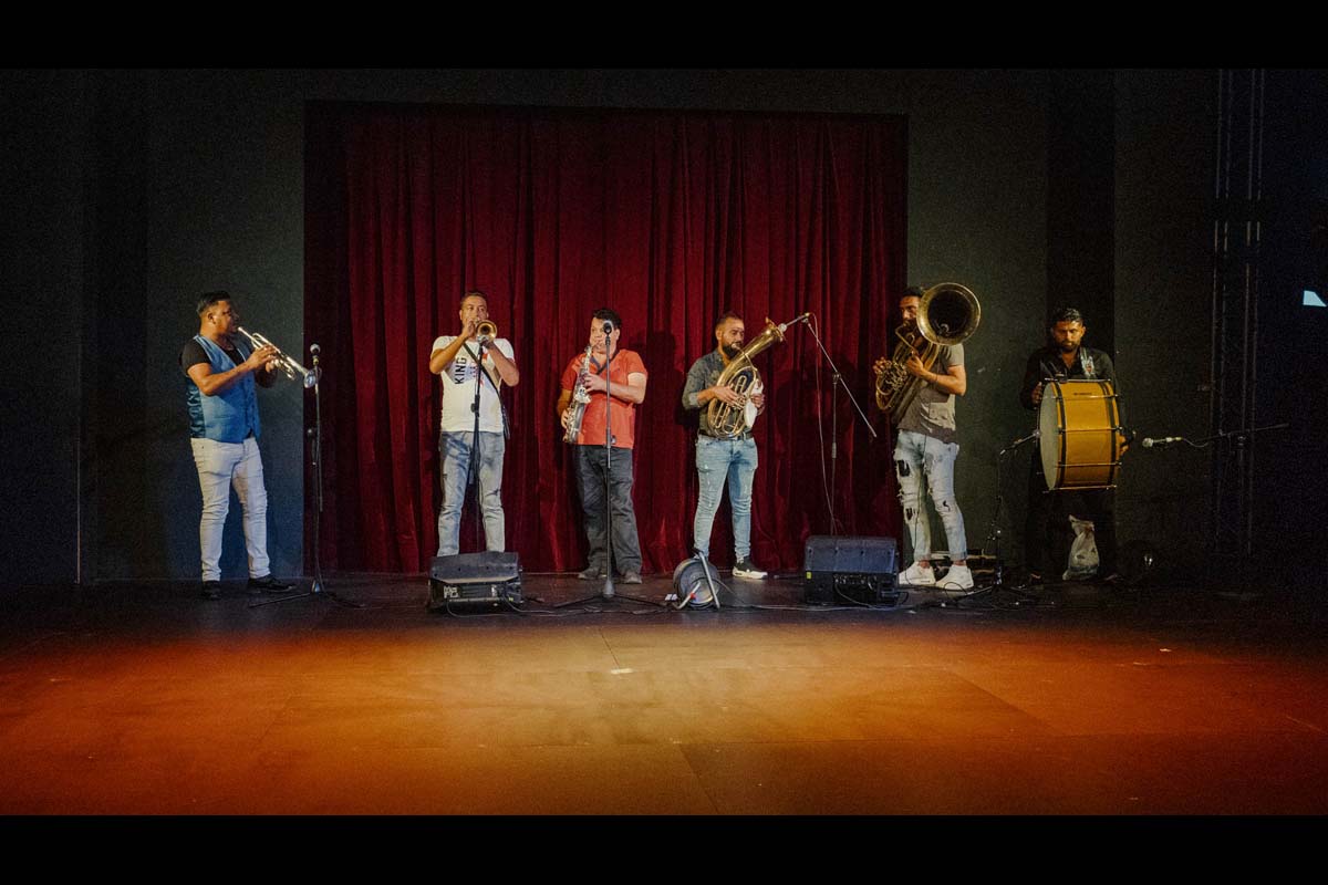 Kunst und Kultur - Roma Musik Festival: Array