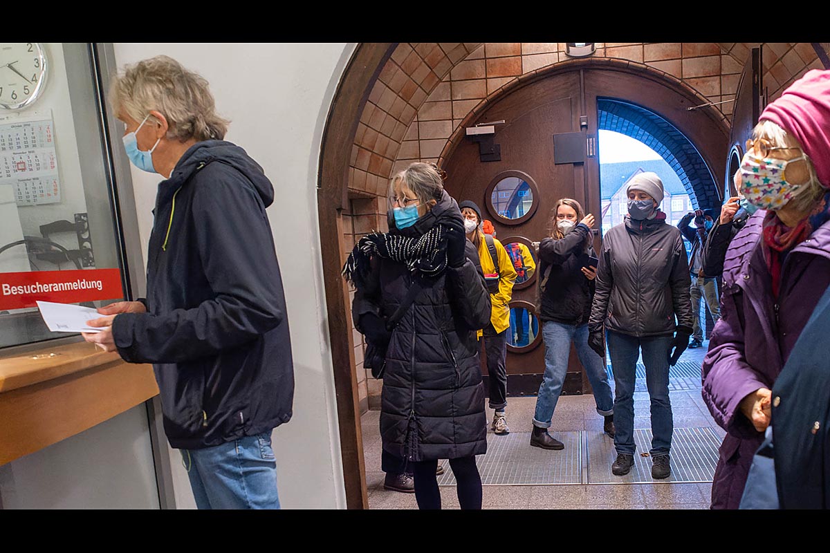 ZEA Rahlstedt - Kundgebung vor der Hamburger Innenbehörde: Array