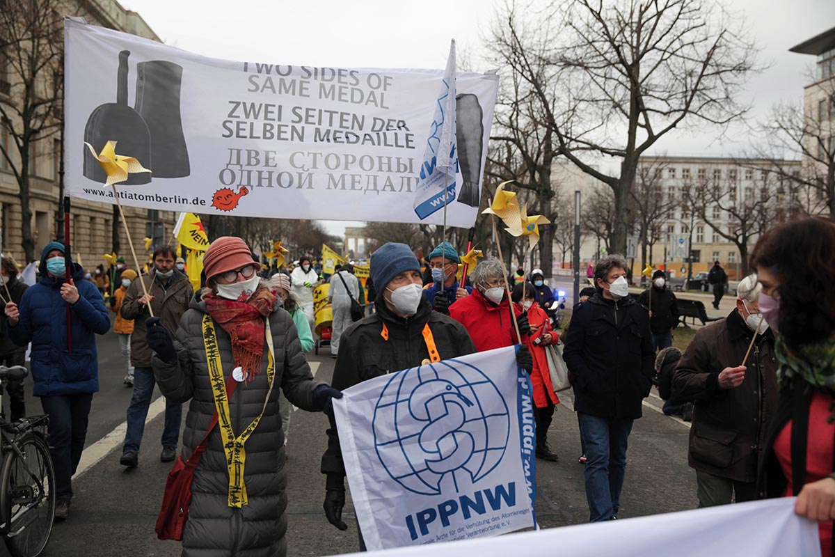 10 Jahre nach Fukushima: Atomkraft ist kein Klimaretter! Berlin 6. März 2021: Array