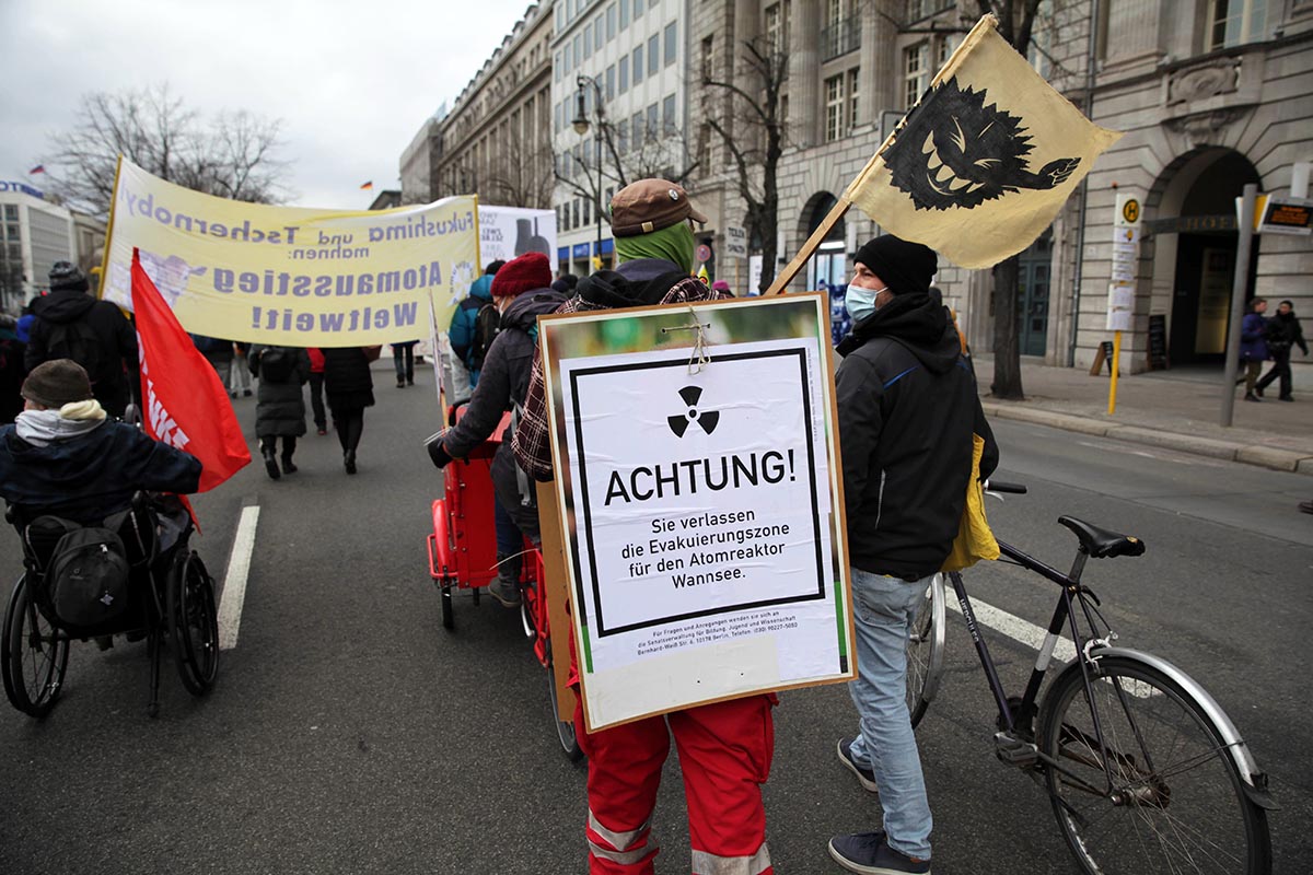 10 Jahre nach Fukushima: Atomkraft ist kein Klimaretter! Berlin 6. März 2021: Array