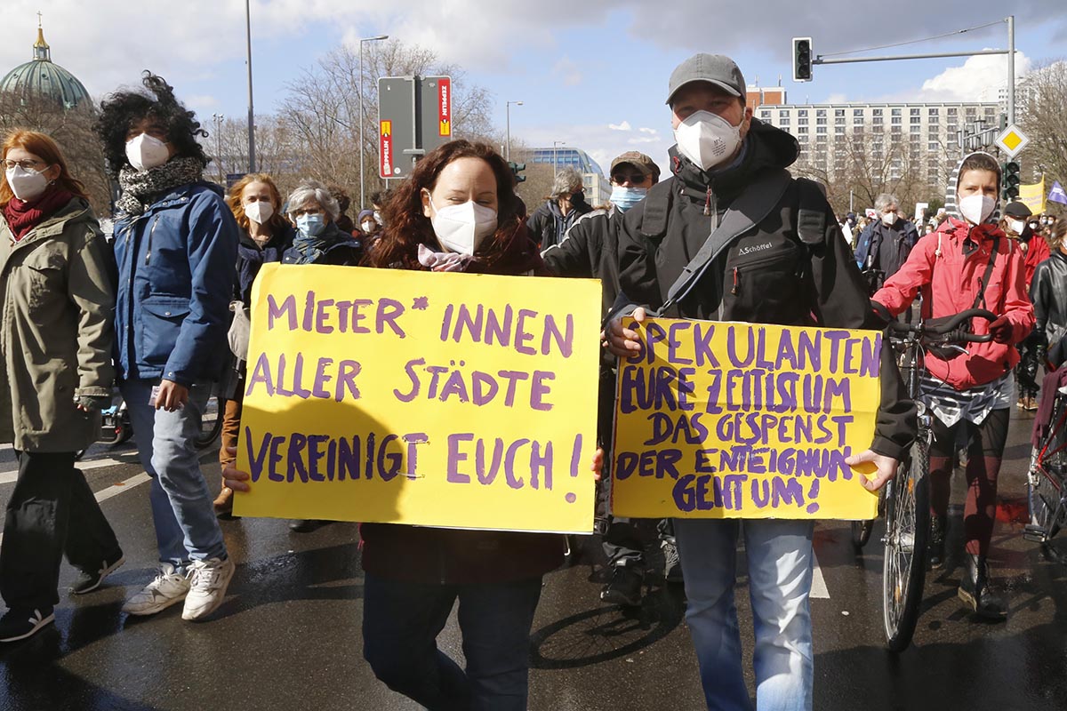 Demo gegen Mietenwahnsinn - Wohnungen für alle - Housing Action Day: Array