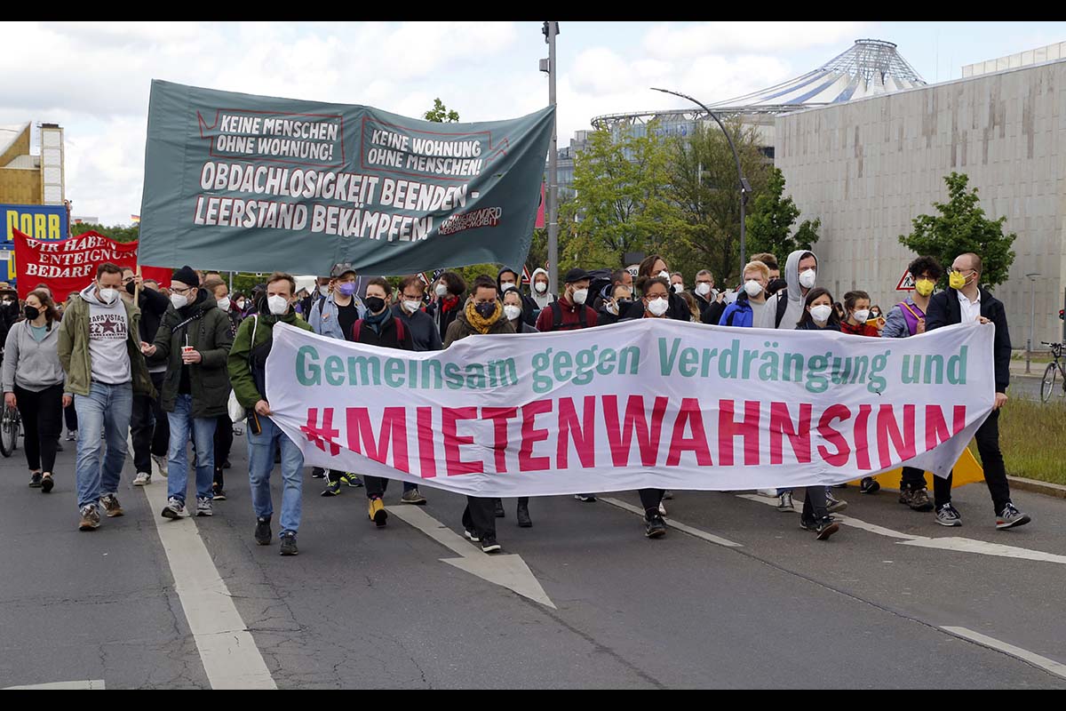 Demo gegen Mietenwahnsinn - Enteignung jetzt erst recht: Array