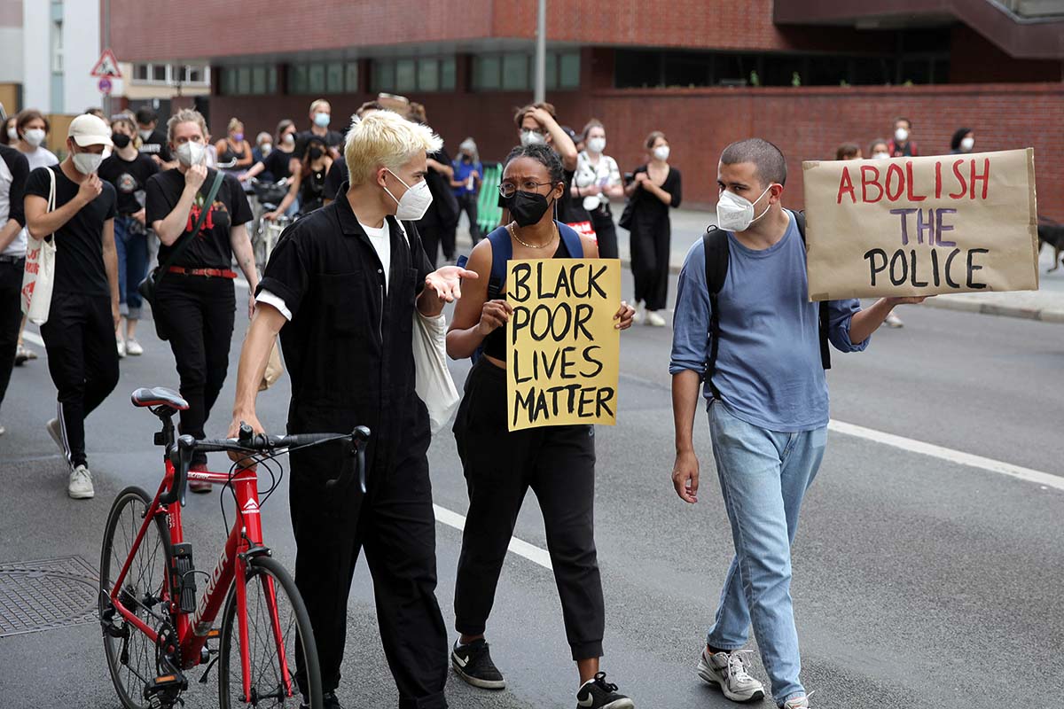 Black Lives Still Matter! – Schwarze Leben zählen noch immer! Berlin 02. Juli 2021: Array