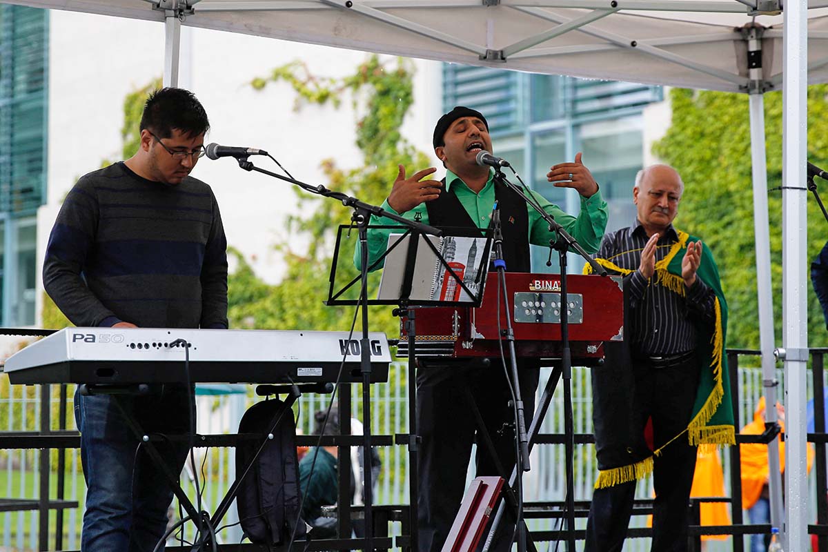 Afghanistan: Verantwortung übernehmen – Aufnahme Jetzt!  Evacuate Now! Berlin 22. August 2021: Array