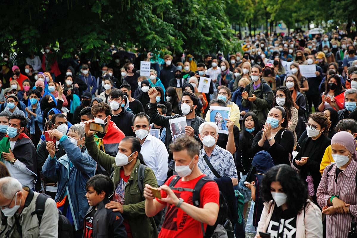 Afghanistan: Verantwortung übernehmen – Aufnahme Jetzt!  Evacuate Now! Berlin 22. August 2021: Array