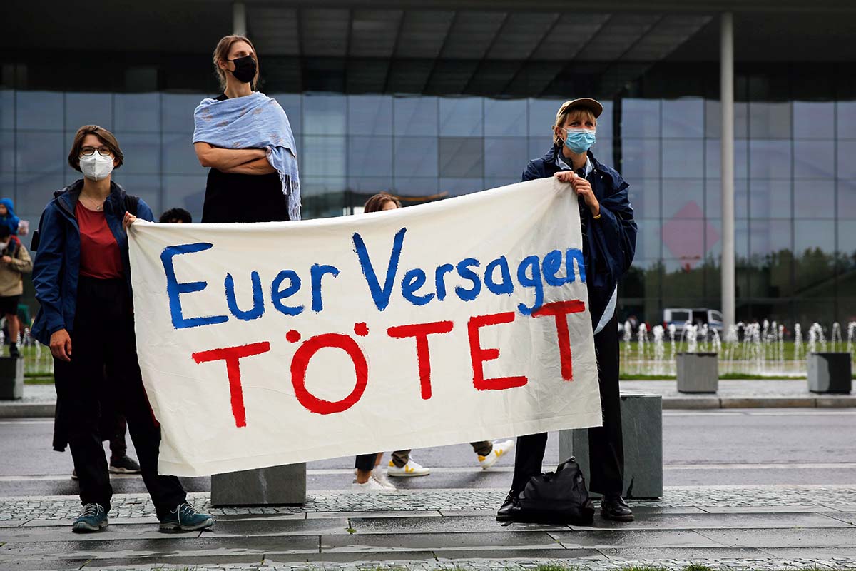 Afghanistan: Verantwortung übernehmen – Aufnahme Jetzt!  Evacuate Now! Berlin 22. August 2021: Array