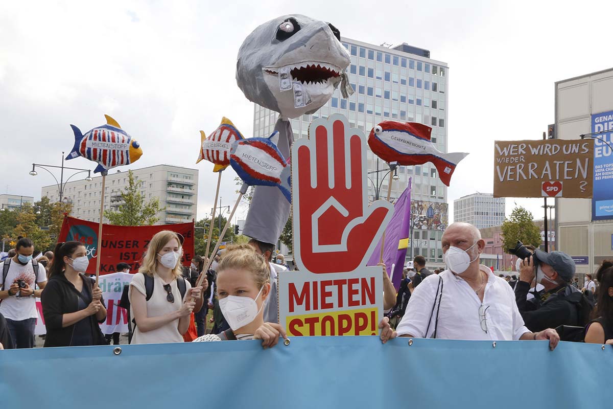 Demo gegen Mietenwahnsinn - Wohnungen für alle: Array
