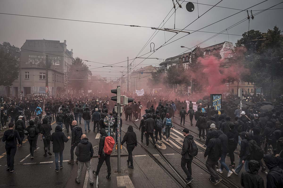 Wir sind alle LinX -  Antifaschistische Demonstration in Leipzig: Array
