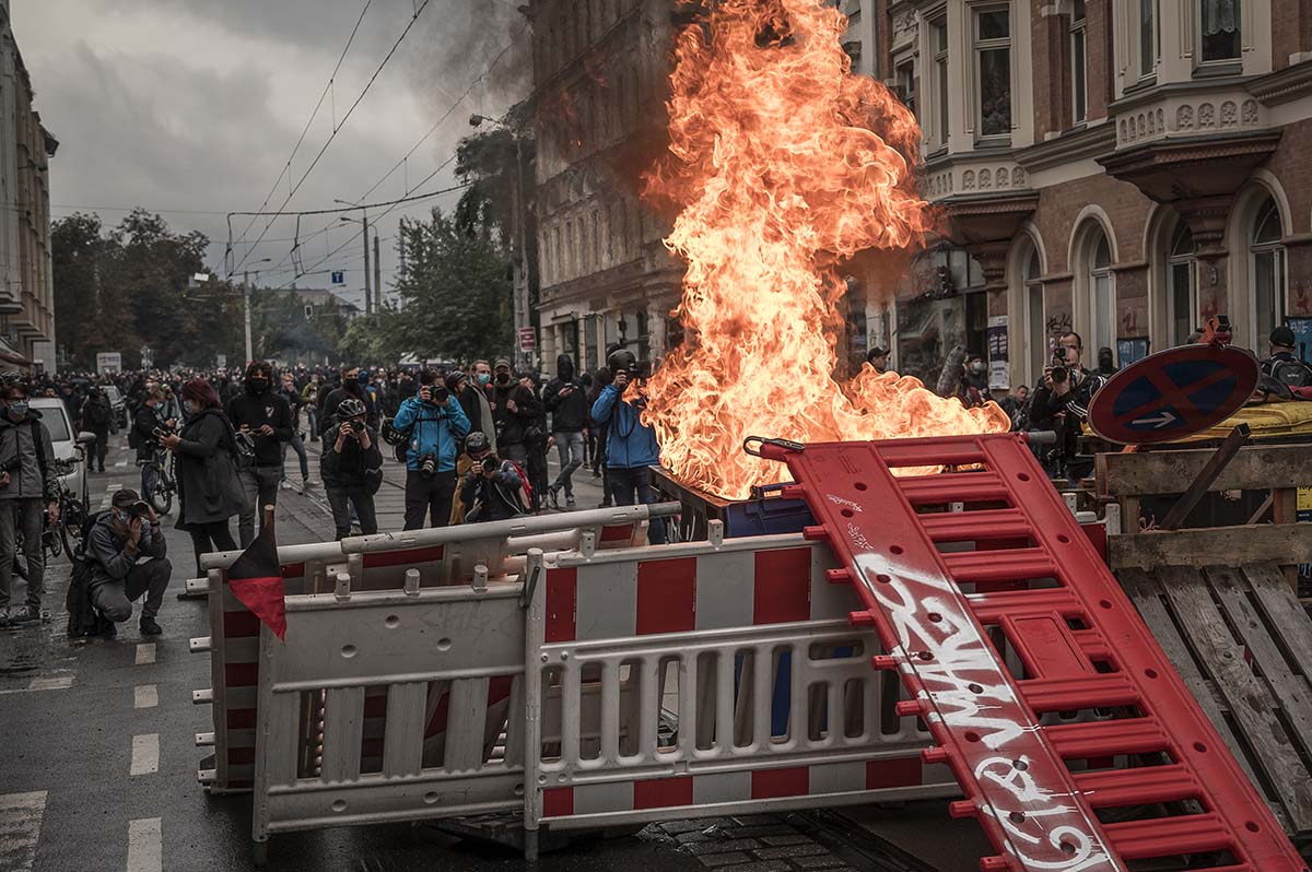 Wir sind alle LinX -  Antifaschistische Demonstration in Leipzig: Array