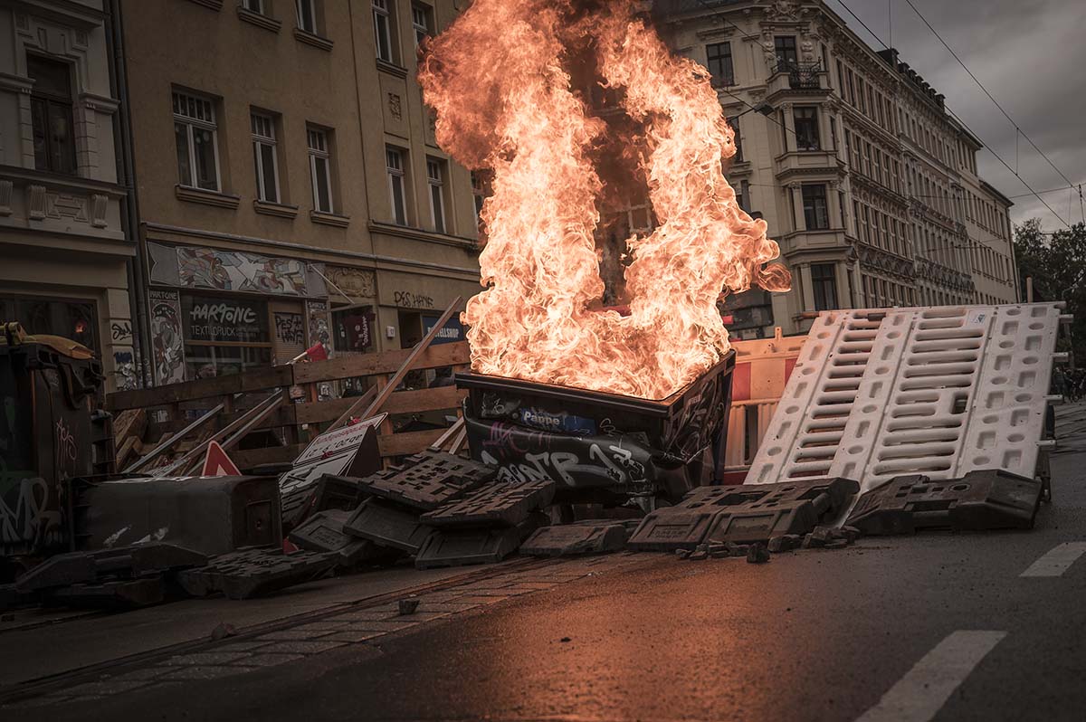 Wir sind alle LinX –  Antifaschistische Demonstration in Leipzig: Array