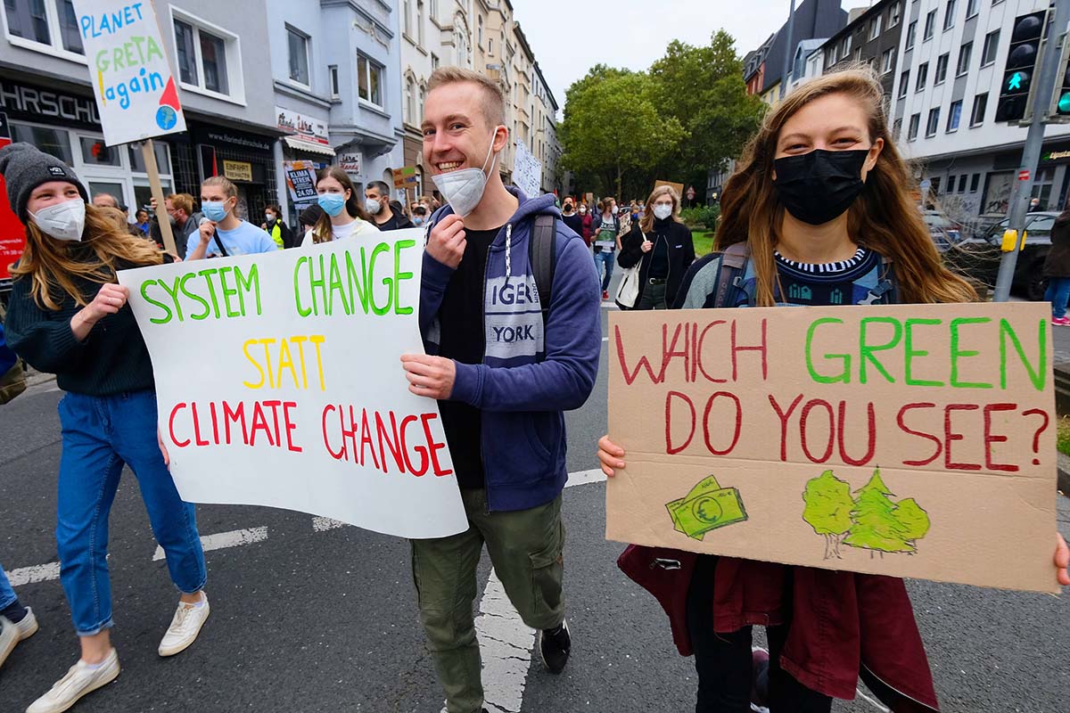 Fridays for Future: Array