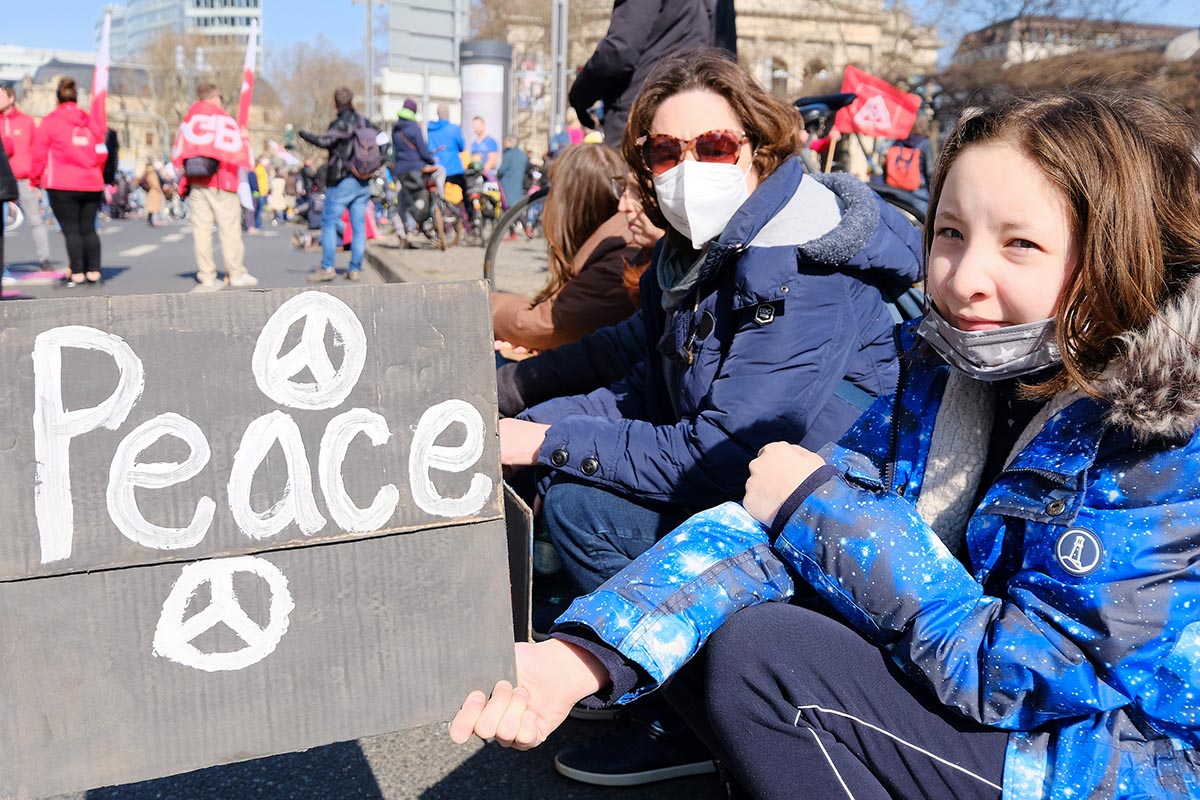 Frankfurt: Großdemo gegen den Krieg in der Ukraine: 