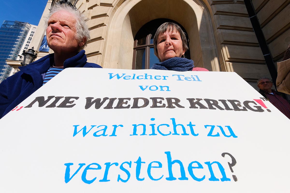 Frankfurt: Großdemo gegen den Krieg in der Ukraine: 