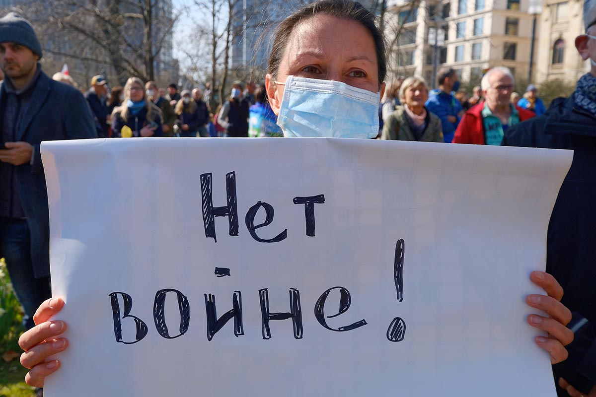 Frankfurt: Großdemo gegen den Krieg in der Ukraine: 