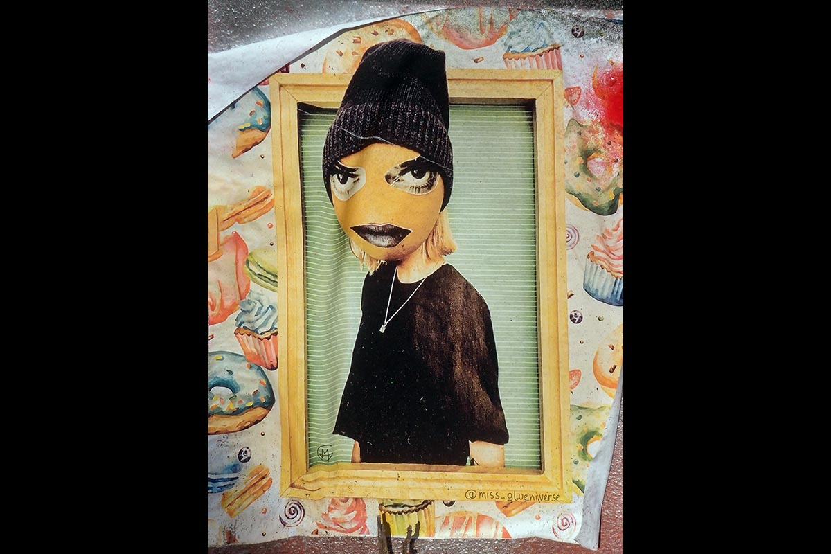 OLYMPUS DIGITAL CAMERA: 